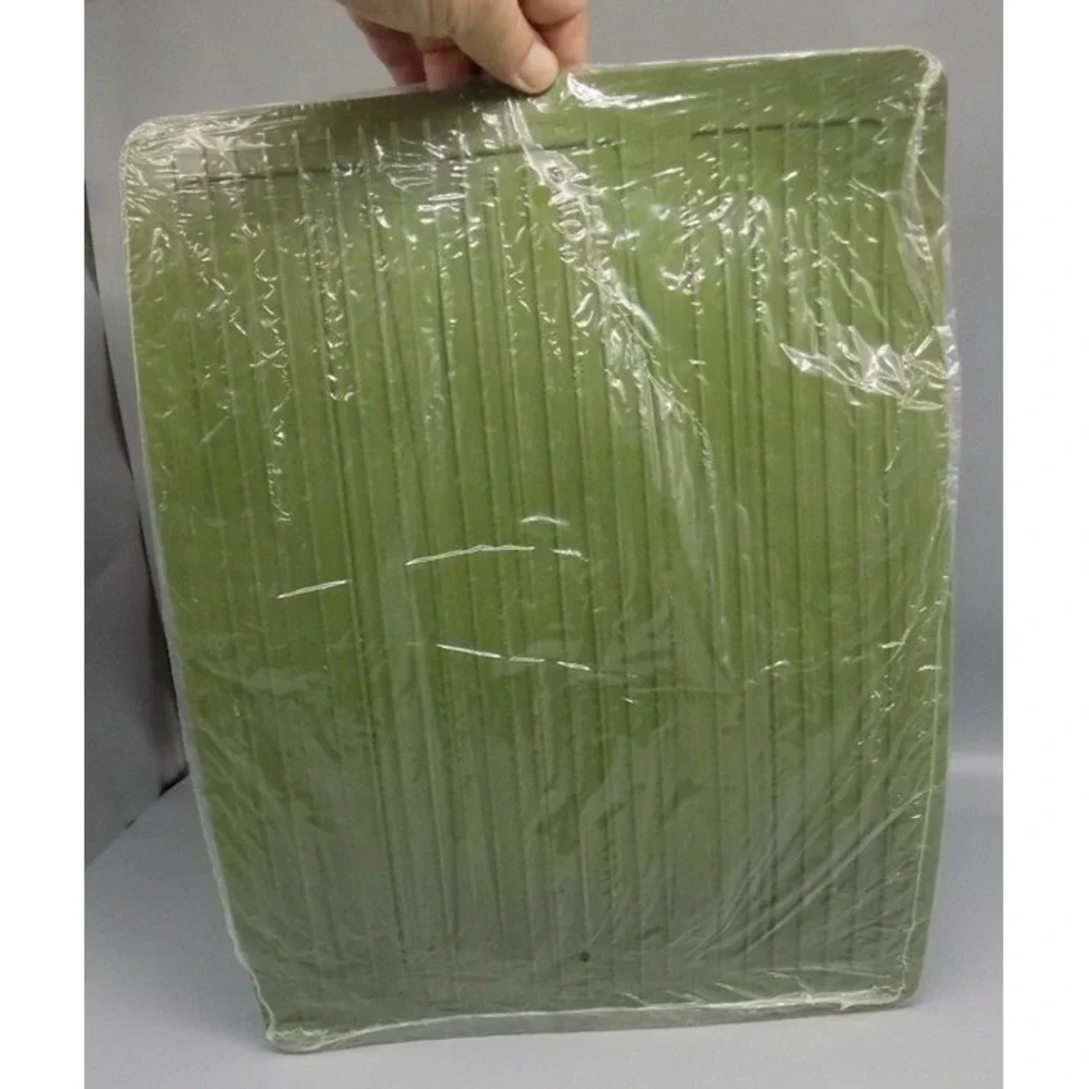 1975 Rubbermaid Avocado Green # 1312 Protector Mat Sealed Counter Sink